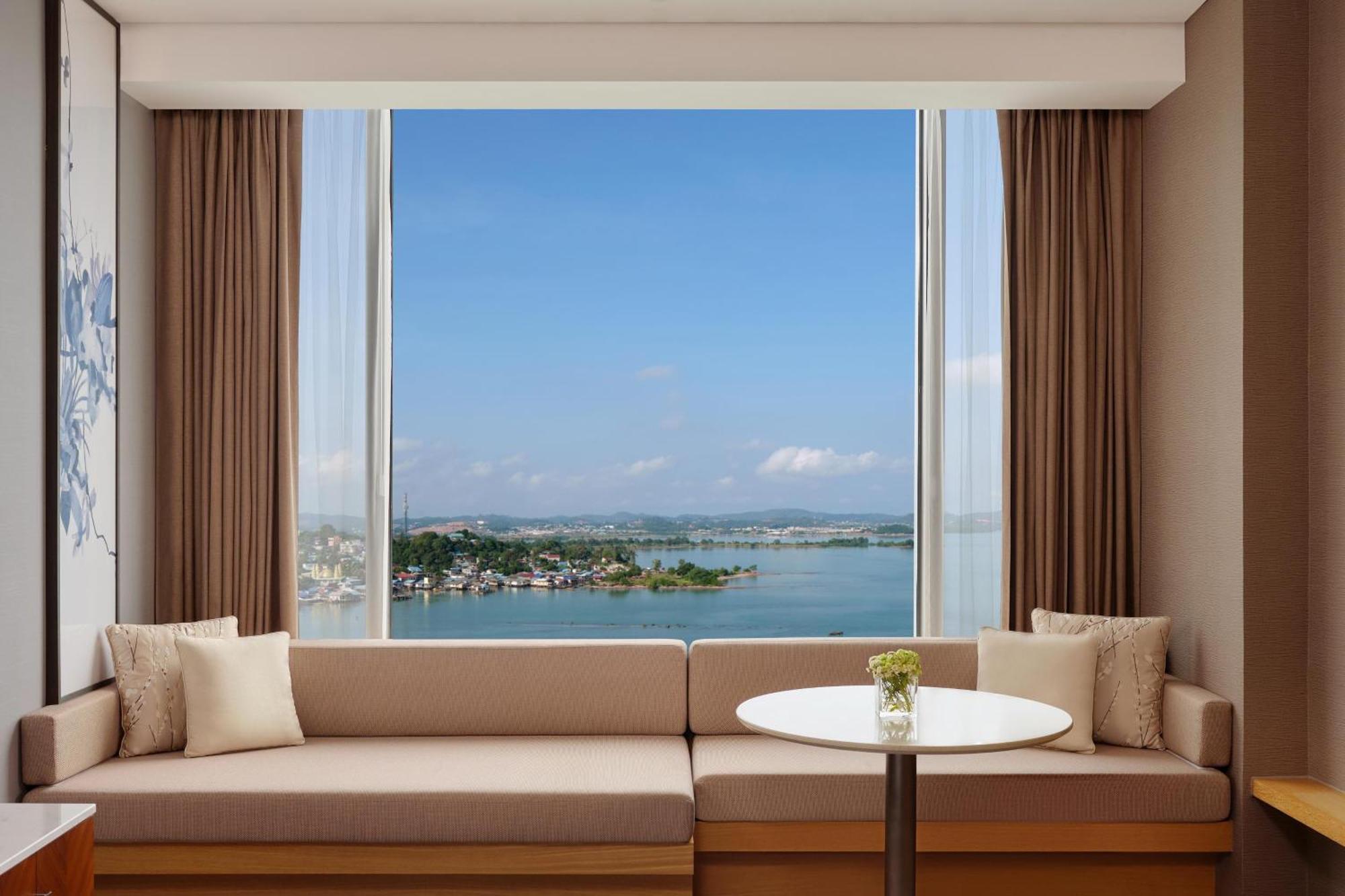 Batam Marriott Hotel Harbour Bay Nagoya Buitenkant foto